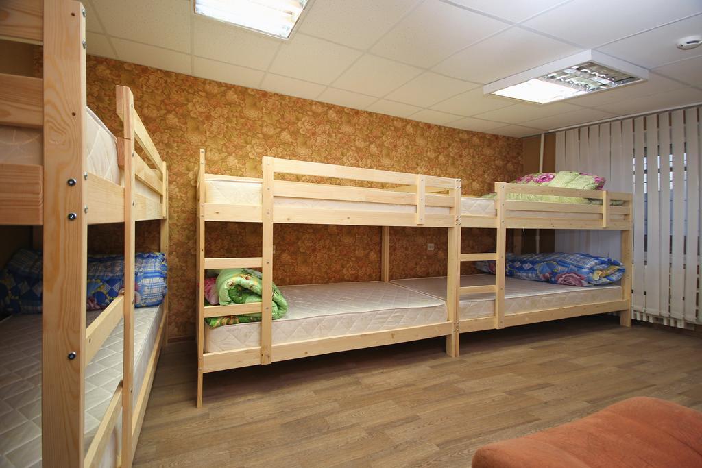 Fullhouse Hostel Белгород Екстериор снимка